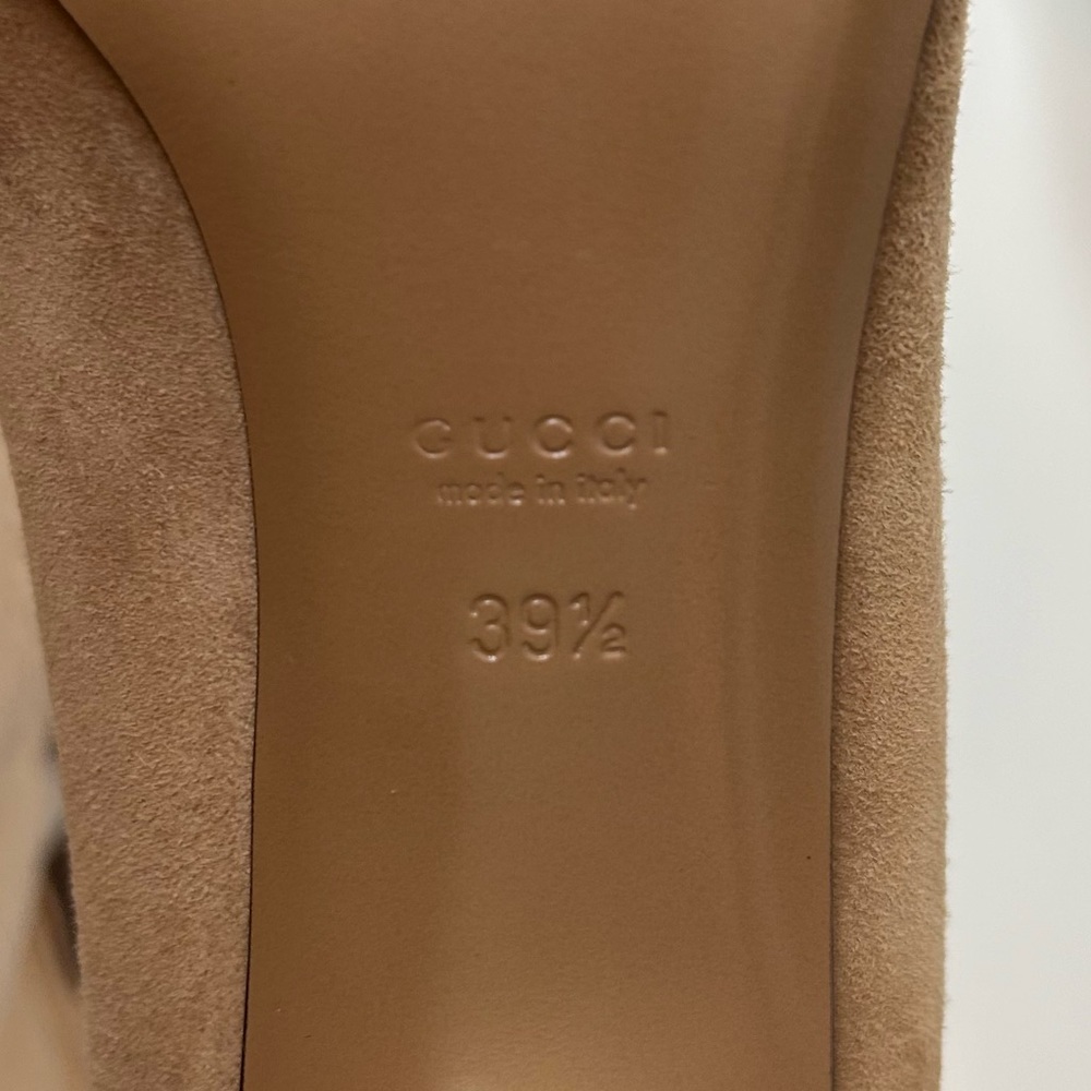 Spectacular Gucci suede heels - Picture 8 of 13